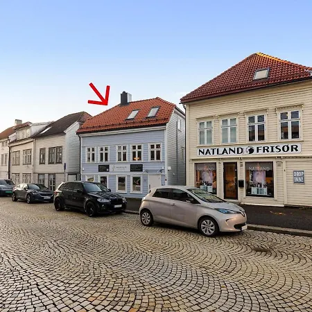 Appartement In The Middle Of In A Real Bergenshus From The 18th Century Bergen